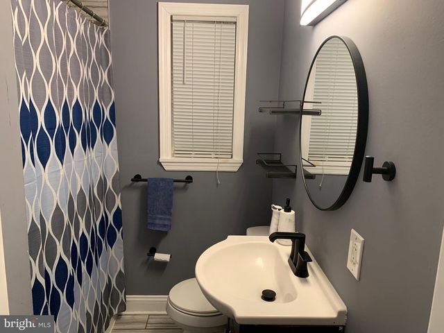 400 CEDAR AVE, Wilmington, DE 19804