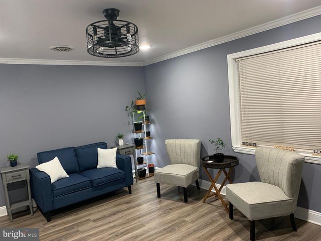 400 CEDAR AVE, Wilmington, DE 19804