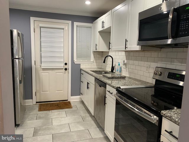 400 CEDAR AVE, Wilmington, DE 19804