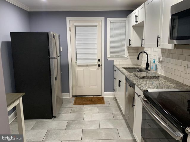 400 CEDAR AVE, Wilmington, DE 19804