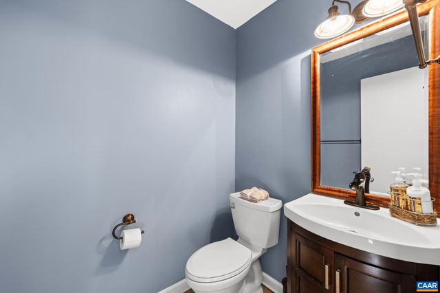 919 STONEHENGE RD, Charlottesville, VA 22901