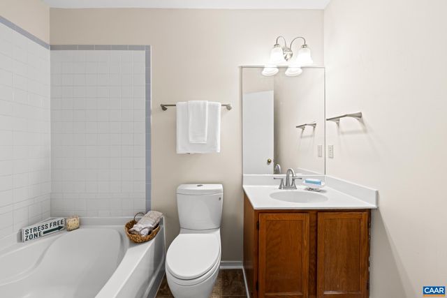 919 STONEHENGE RD, Charlottesville, VA 22901