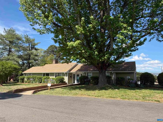 919 STONEHENGE RD, Charlottesville, VA 22901