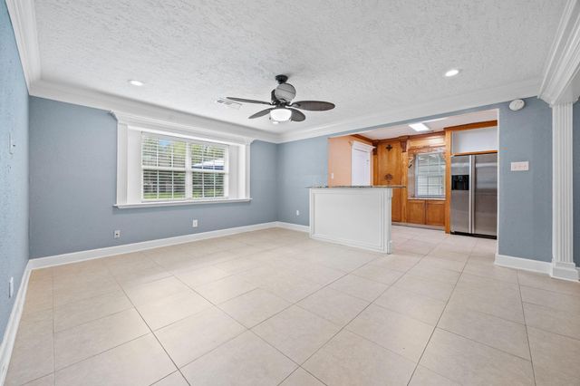 6742 Dusty Lane, Conroe, TX 77306