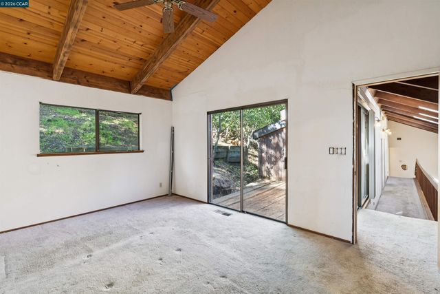 3391 Woodview Dr, Lafayette, CA 94549