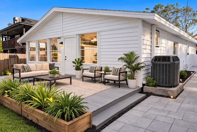 1827 MONTANA AVENUE NE, St Petersburg, FL 33703