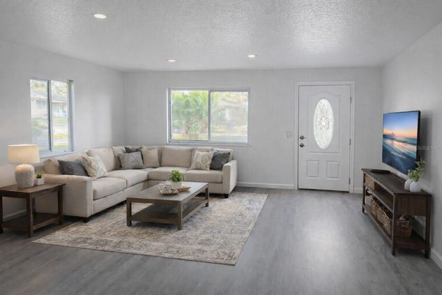 1827 MONTANA AVENUE NE, St Petersburg, FL 33703