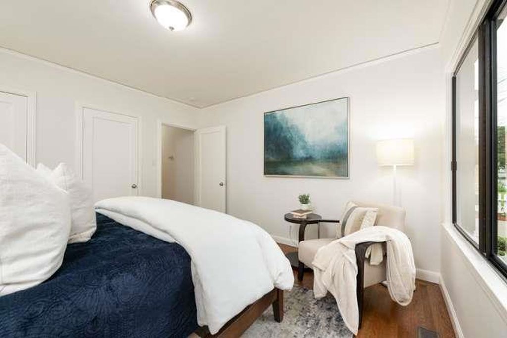 Image 16 of property listing at 1543 Kalmia, San Mateo, CA 94402