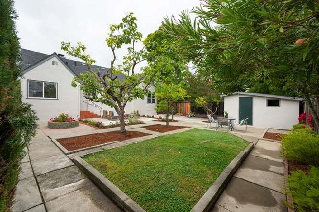 Image 24 of property listing at 1543 Kalmia, San Mateo, CA 94402