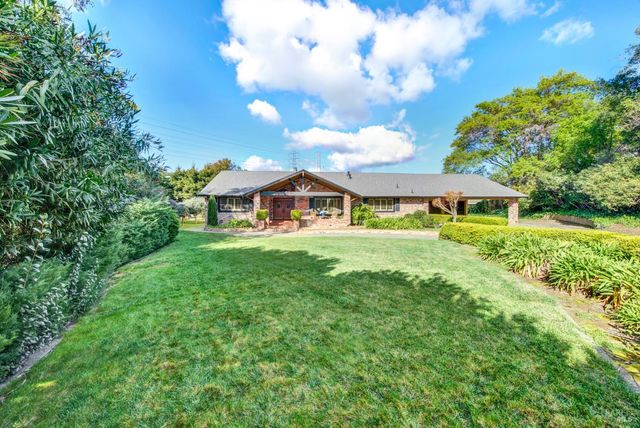 2125 Mecca Ct, Fairfield, CA 94534