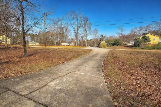 148 Dillon Drive, Douglasville, GA 30134