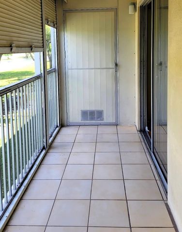 13255 SW 7th Ct 203D, Pembroke Pines, FL 33027