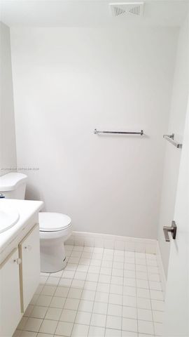 13255 SW 7th Ct 203D, Pembroke Pines, FL 33027