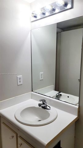 13255 SW 7th Ct 203D, Pembroke Pines, FL 33027