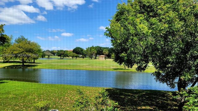 13255 SW 7th Ct 203D, Pembroke Pines, FL 33027