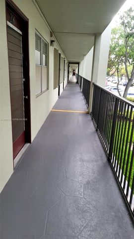 13255 SW 7th Ct 203D, Pembroke Pines, FL 33027