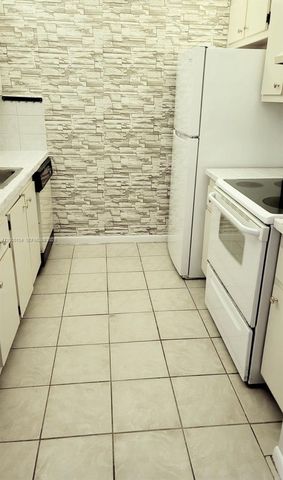 13255 SW 7th Ct 203D, Pembroke Pines, FL 33027