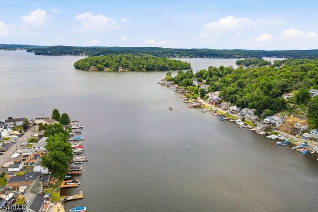 51 S. LAKESIDE AVENUE, Jefferson Twp., NJ 07849