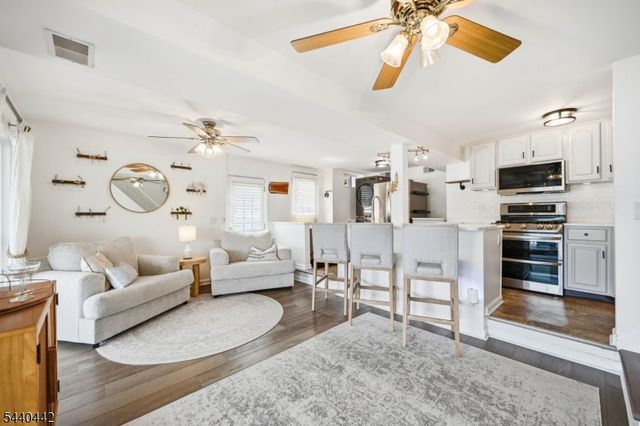 51 S. LAKESIDE AVENUE, Jefferson Twp., NJ 07849