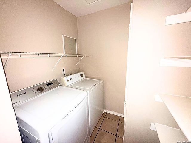 14425 Waddesdon Bluff, San Antonio, TX 78233