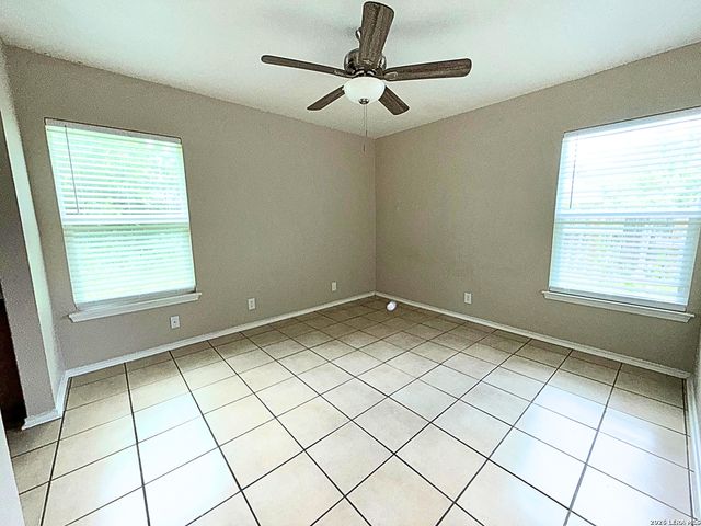 14425 Waddesdon Bluff, San Antonio, TX 78233