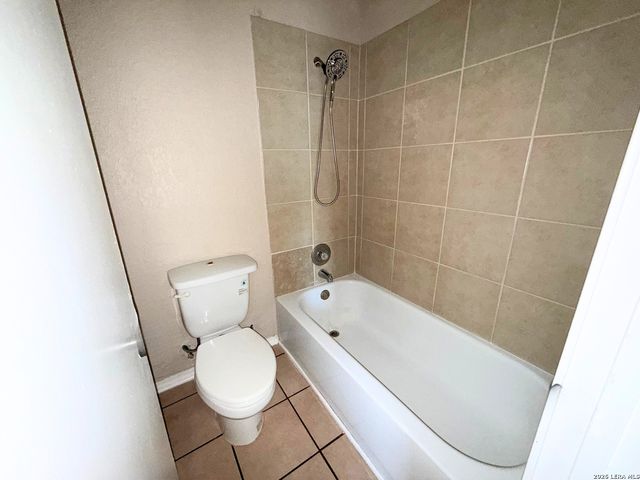 14425 Waddesdon Bluff, San Antonio, TX 78233