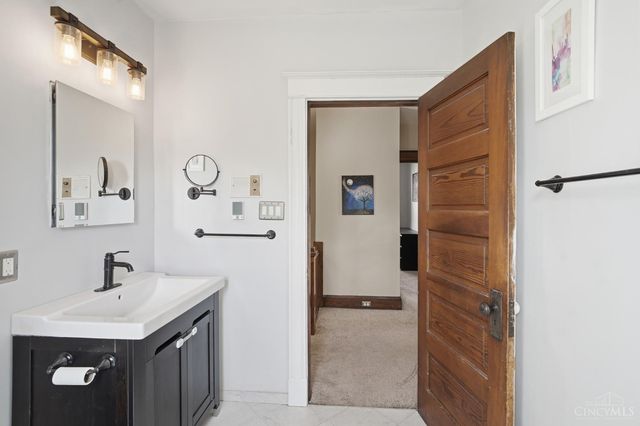 3761 Ferdinand Pl, Cincinnati, OH 45209