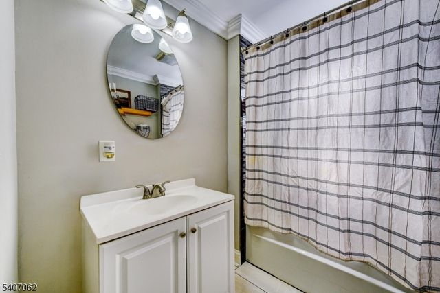 4 Leslie ave, Randolph Twp., NJ 07869