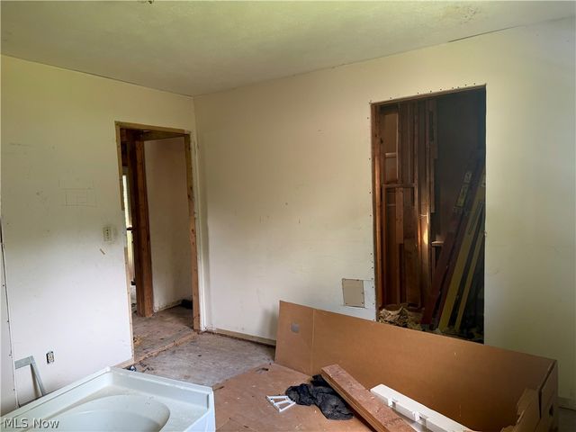 1012 27th Street, Vienna, WV 26105
