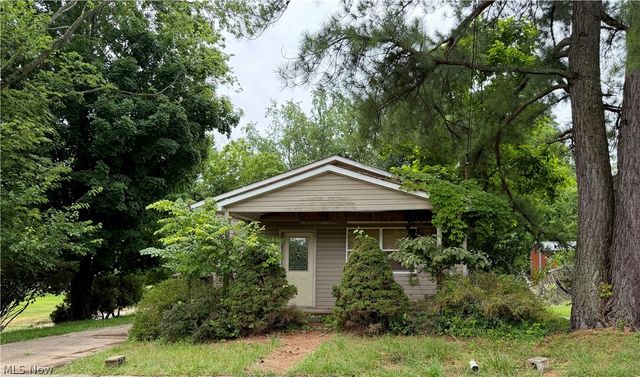 1012 27th Street, Vienna, WV 26105