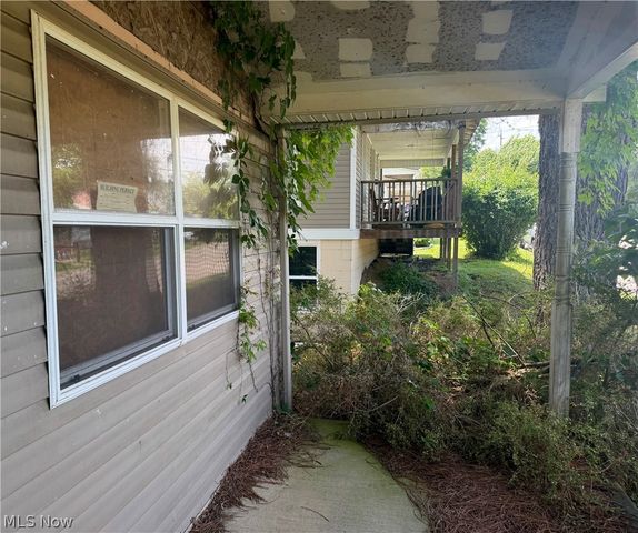 1012 27th Street, Vienna, WV 26105