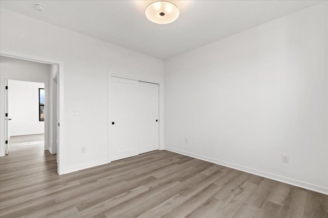 W251N2413 Valleyview CIRCLE, Pewaukee, WI 53072