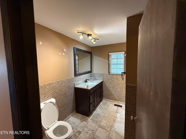 505 Mckinney Rd, Blaine, TN 37709