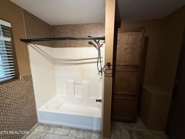 505 Mckinney Rd, Blaine, TN 37709