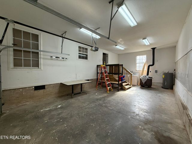 505 Mckinney Rd, Blaine, TN 37709