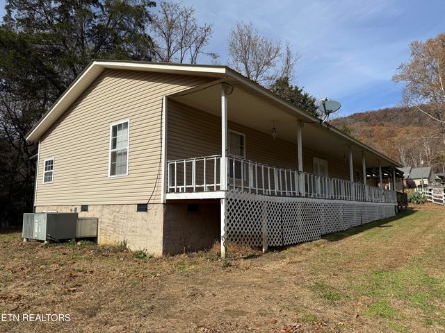 505 Mckinney Rd, Blaine, TN 37709