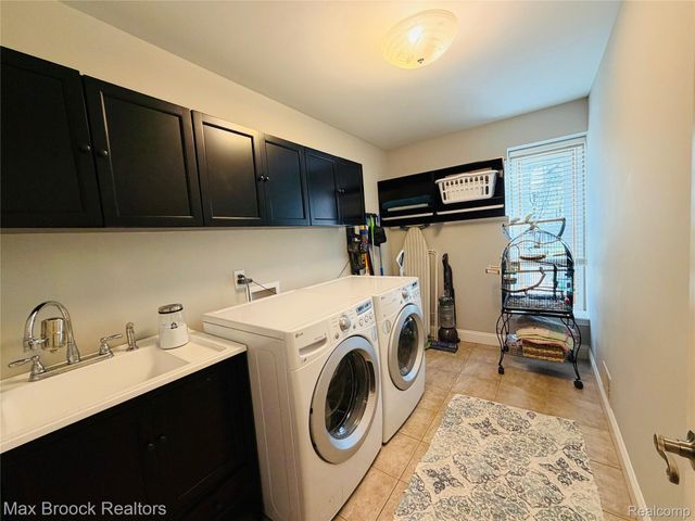 1840 Wexport Lane, Commerce Charter Township, MI 48382