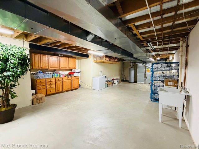 1840 Wexport Lane, Commerce Charter Township, MI 48382