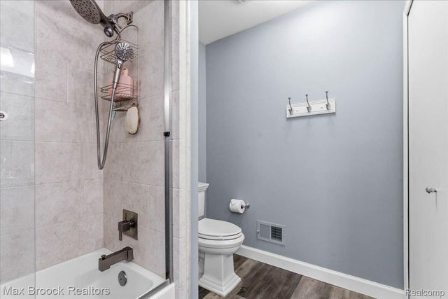 1840 Wexport Lane, Commerce Charter Township, MI 48382