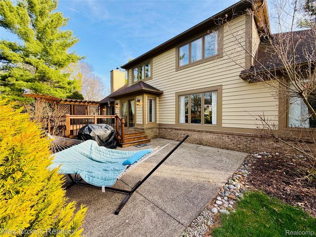 1840 Wexport Lane, Commerce Charter Township, MI 48382