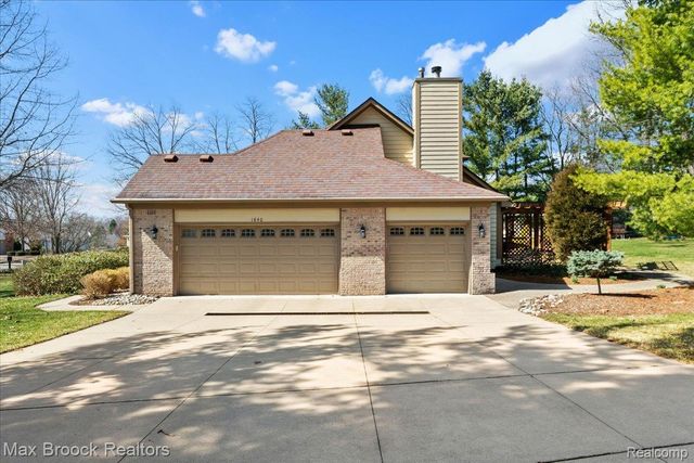 1840 Wexport Lane, Commerce Charter Township, MI 48382
