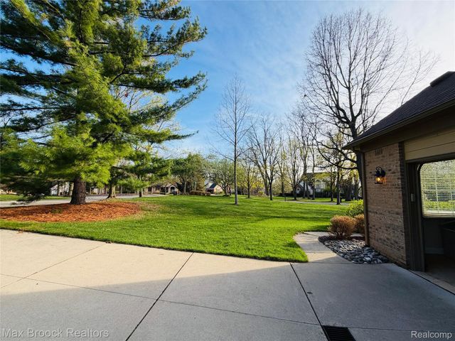 1840 Wexport Lane, Commerce Charter Township, MI 48382