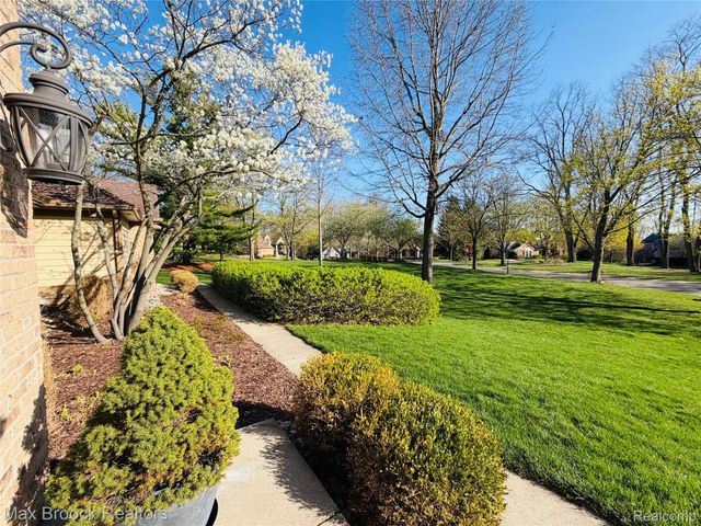 1840 Wexport Lane, Commerce Charter Township, MI 48382