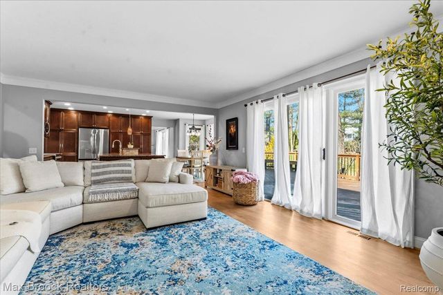 1840 Wexport Lane, Commerce Charter Township, MI 48382