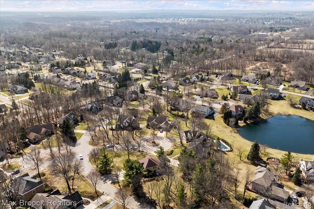 1840 Wexport Lane, Commerce Charter Township, MI 48382