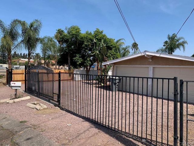 122 124 Eaton Way, Vista, CA 92084