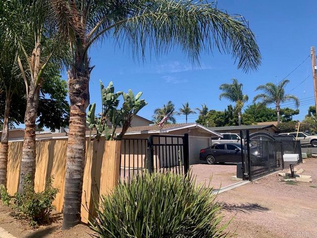 122 124 Eaton Way, Vista, CA 92084