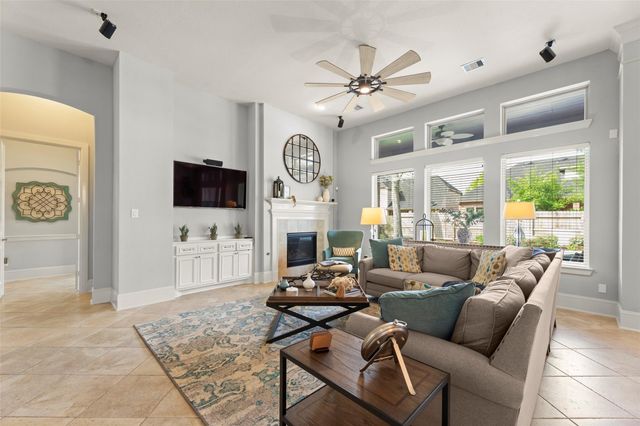 6114 S Tamarino Park Lane, Sugar Land, TX 77479