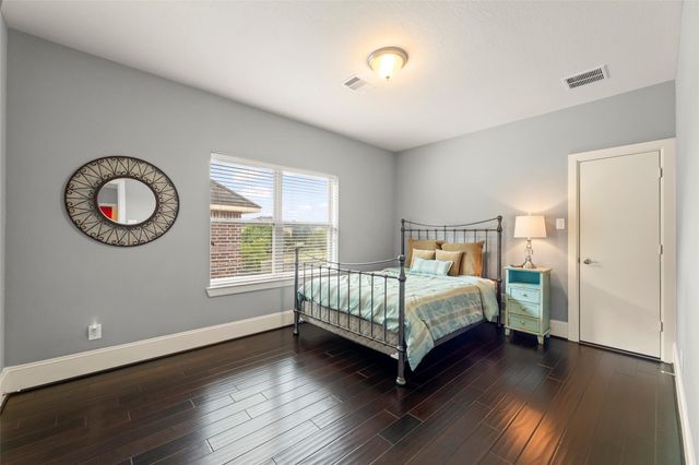 6114 S Tamarino Park Lane, Sugar Land, TX 77479