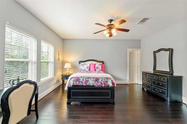 6114 S Tamarino Park Lane, Sugar Land, TX 77479